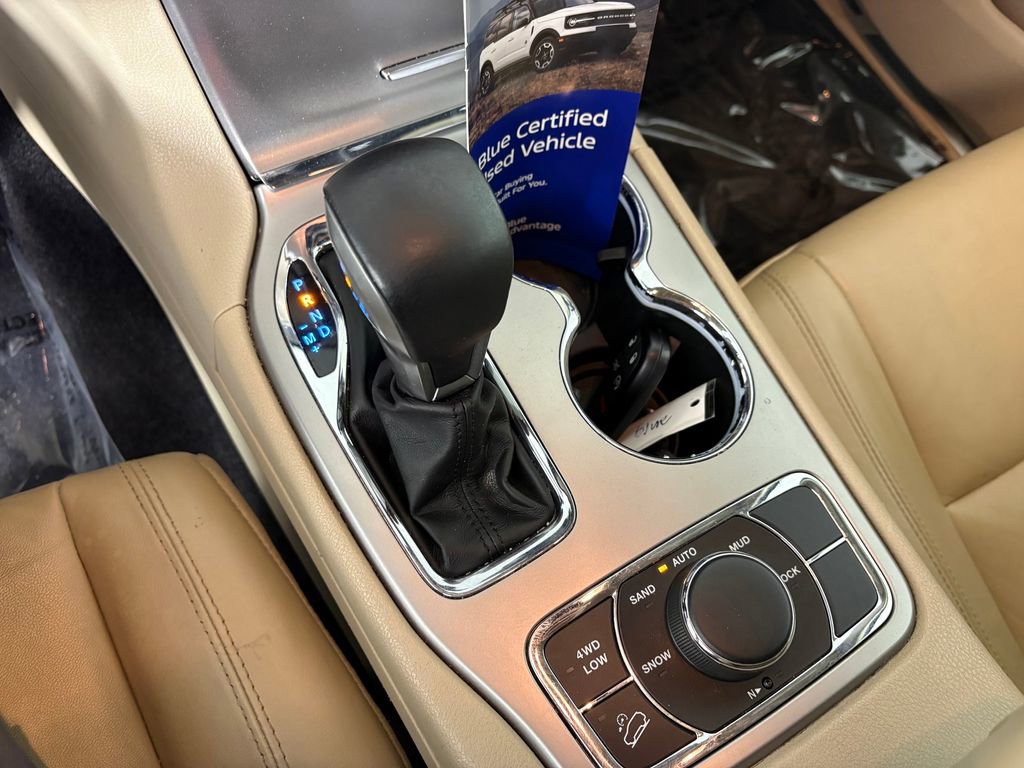 Used 2019 Jeep Grand Cherokee Limited AWD/4WD image 19