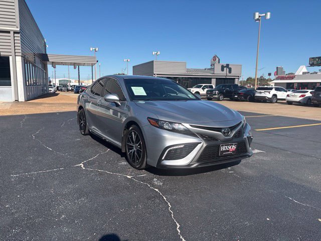 Used 2024 Toyota Camry SE FWD image 11