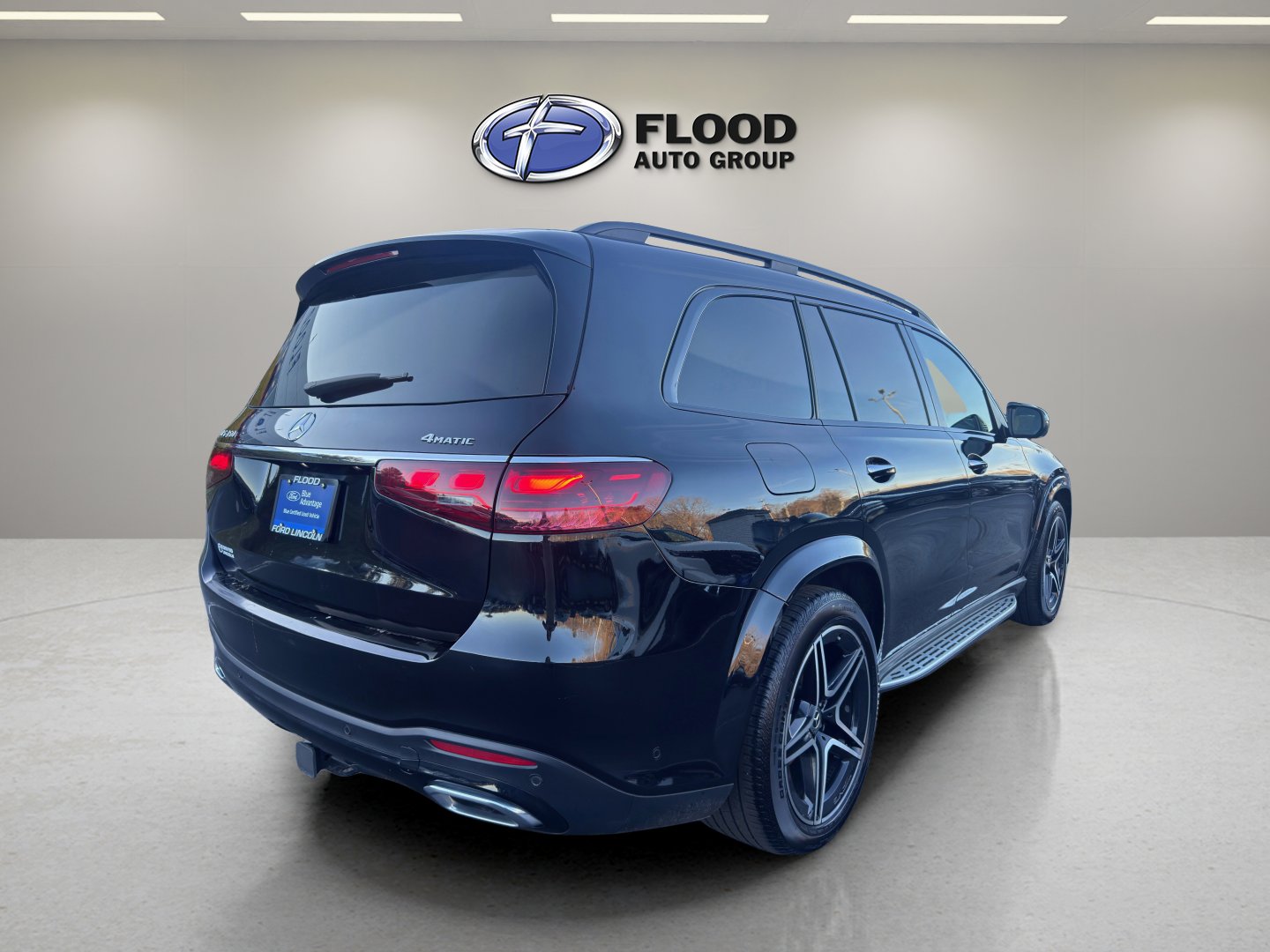 Used 2024 Mercedes-Benz GLS 450 4MATIC image 4