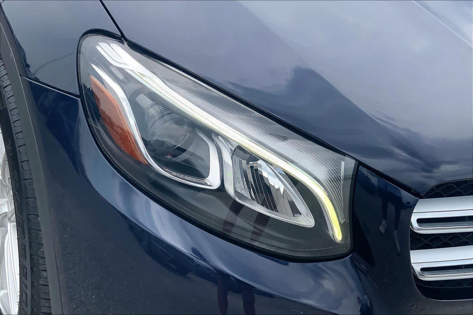 Used 2019 Mercedes-Benz GLC 300 4MATIC image 27