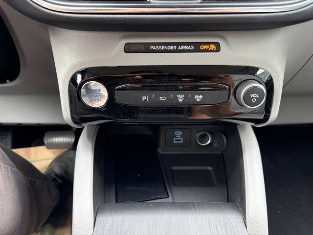 Certified 2023 Ford Escape Platinum AWD/4WD image 25
