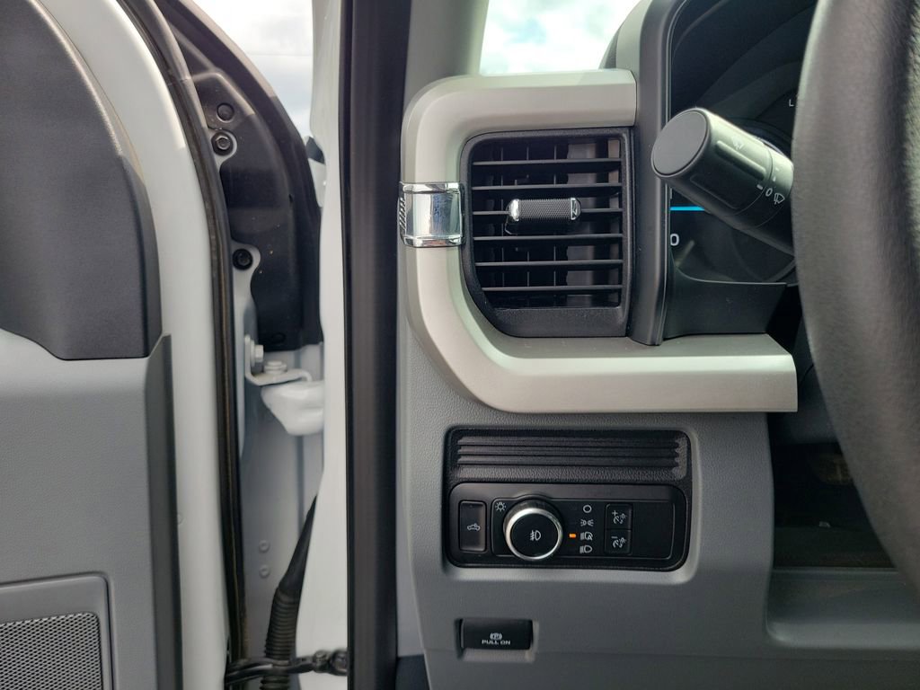 Certified 2025 Ford F350 XLT AWD/4WD image 22