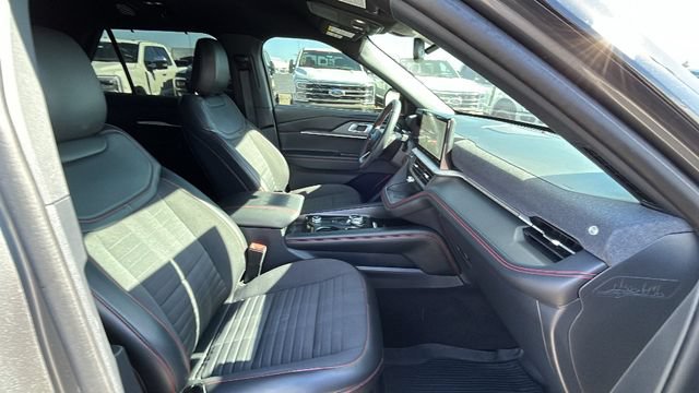 Certified 2025 Ford Explorer ST-Line w/ Premium Package RWD image 11
