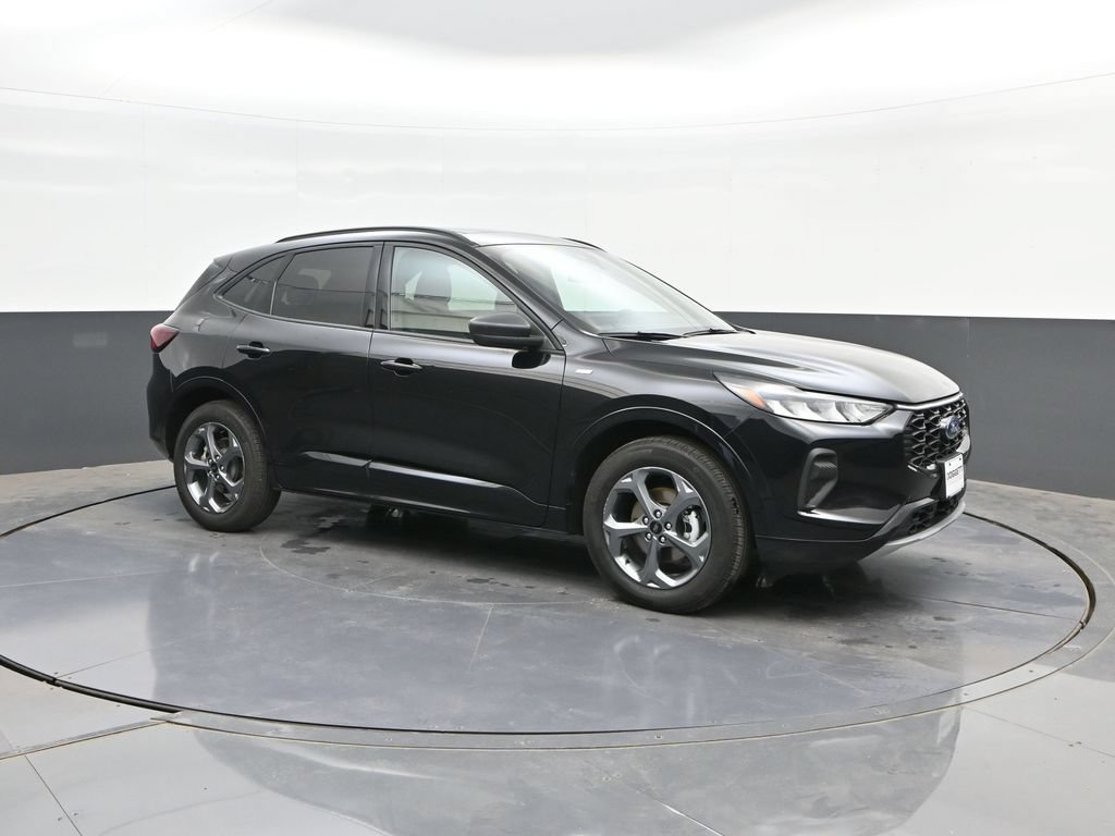 Certified 2024 Ford Escape ST-Line w/ Tech Pack #1 AWD/4WD image 17