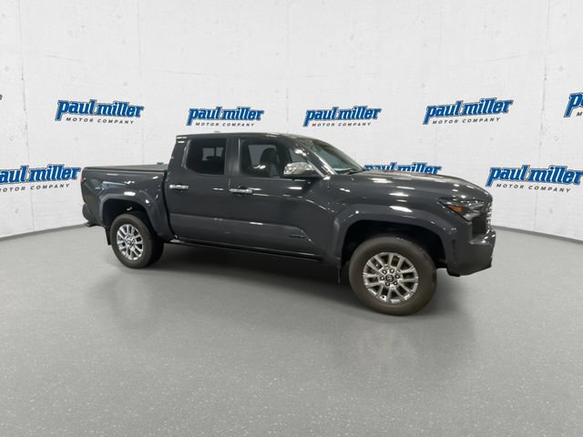 Used 2024 Toyota Tacoma Limited w/ Limited Package (LT) AWD/4WD image 13