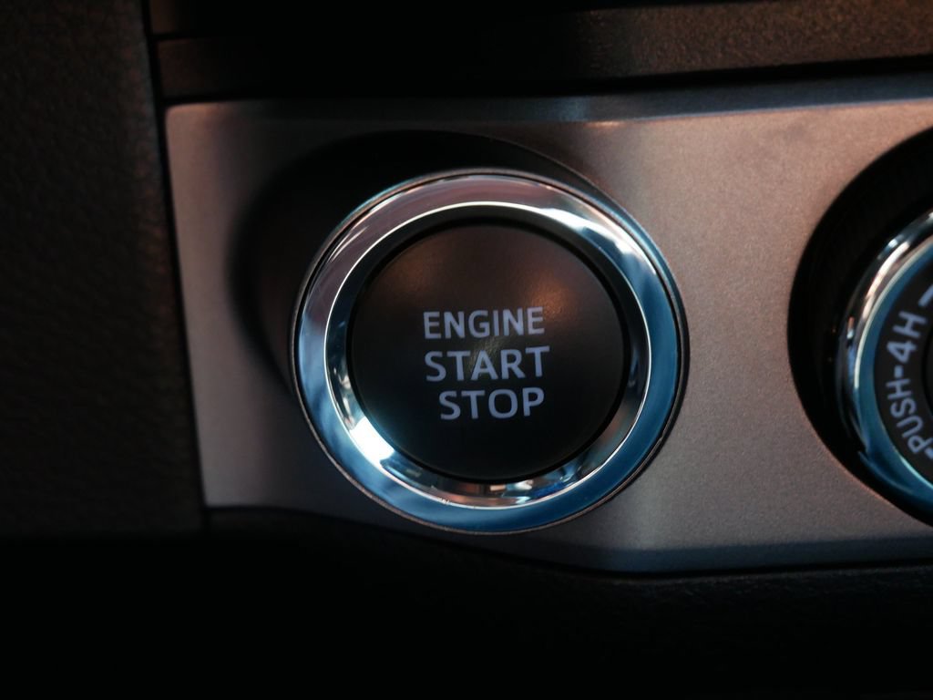 Used 2019 Toyota Tacoma Limited AWD/4WD image 27