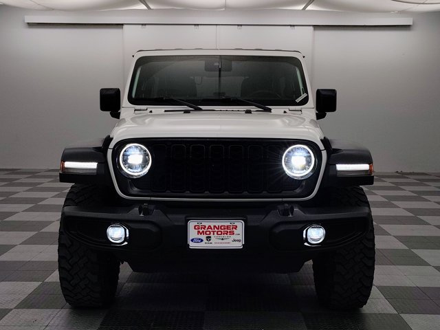 Used 2024 Jeep Wrangler Unlimited Sport AWD/4WD image 5
