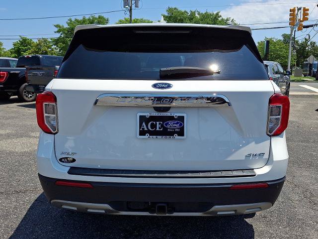 Certified 2023 Ford Explorer XLT w/ Equipment Group 202A AWD/4WD image 5