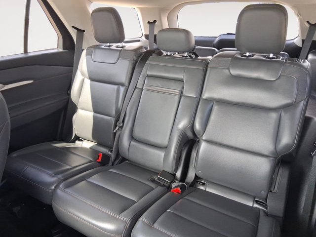 Certified 2025 Ford Explorer Active w/ Active Comfort Package AWD/4WD image 13