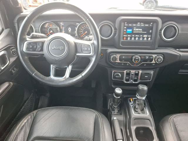 Used 2018 Jeep Wrangler Unlimited Sahara w/ Dual Top Group AWD/4WD image 27