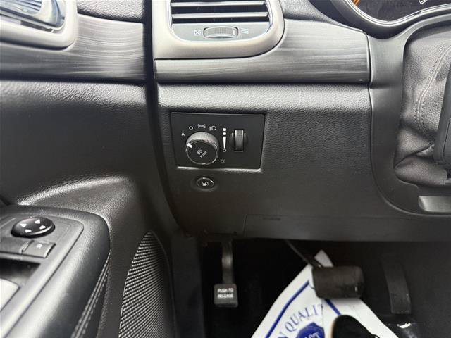 Used 2020 Jeep Grand Cherokee Laredo AWD/4WD image 10