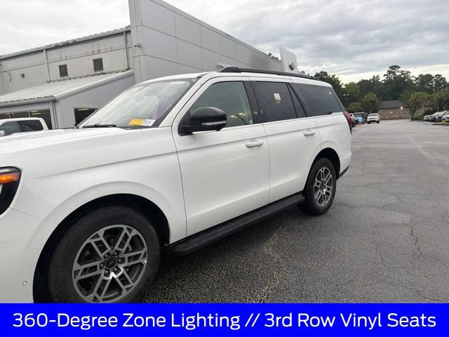 Certified 2025 Ford Expedition Active AWD/4WD image 12