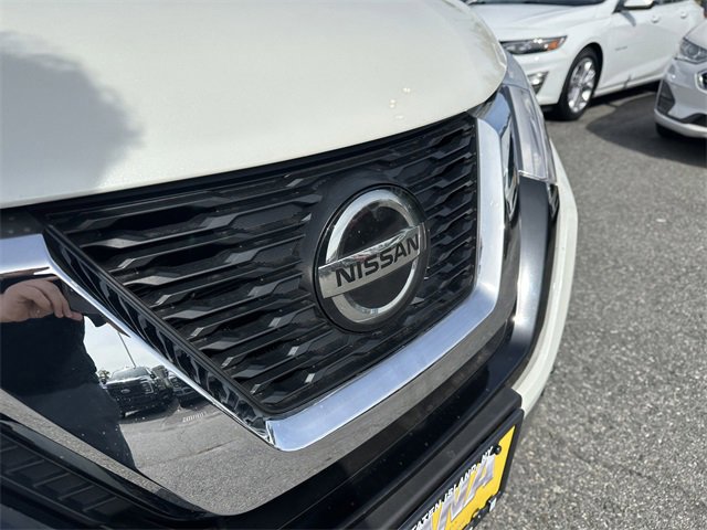 Used 2019 Nissan Rogue SV w/ Premium Package image 11