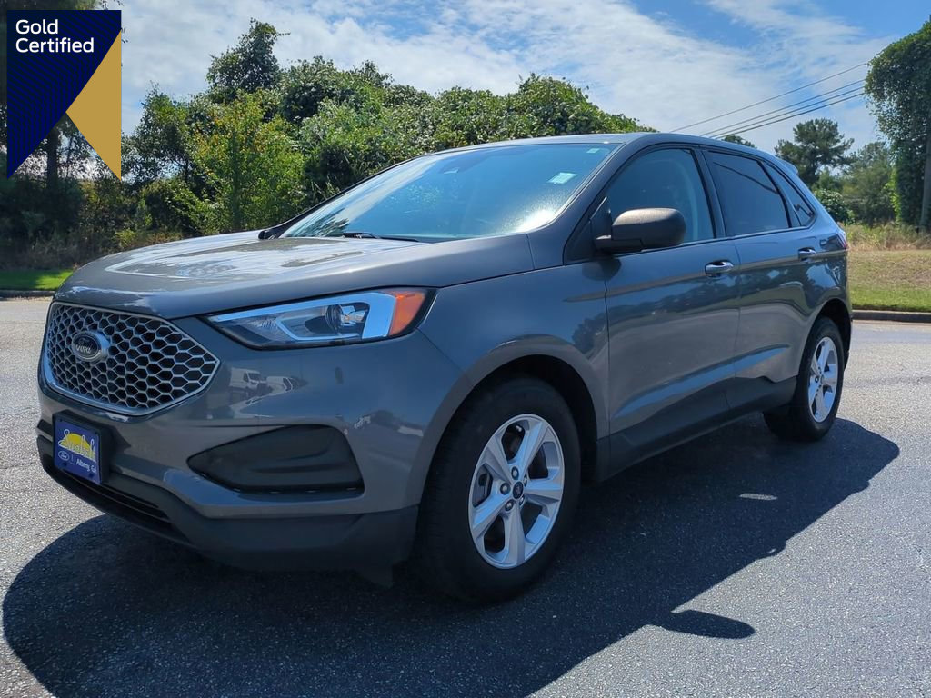 Certified 2024 Ford Edge SE image 1