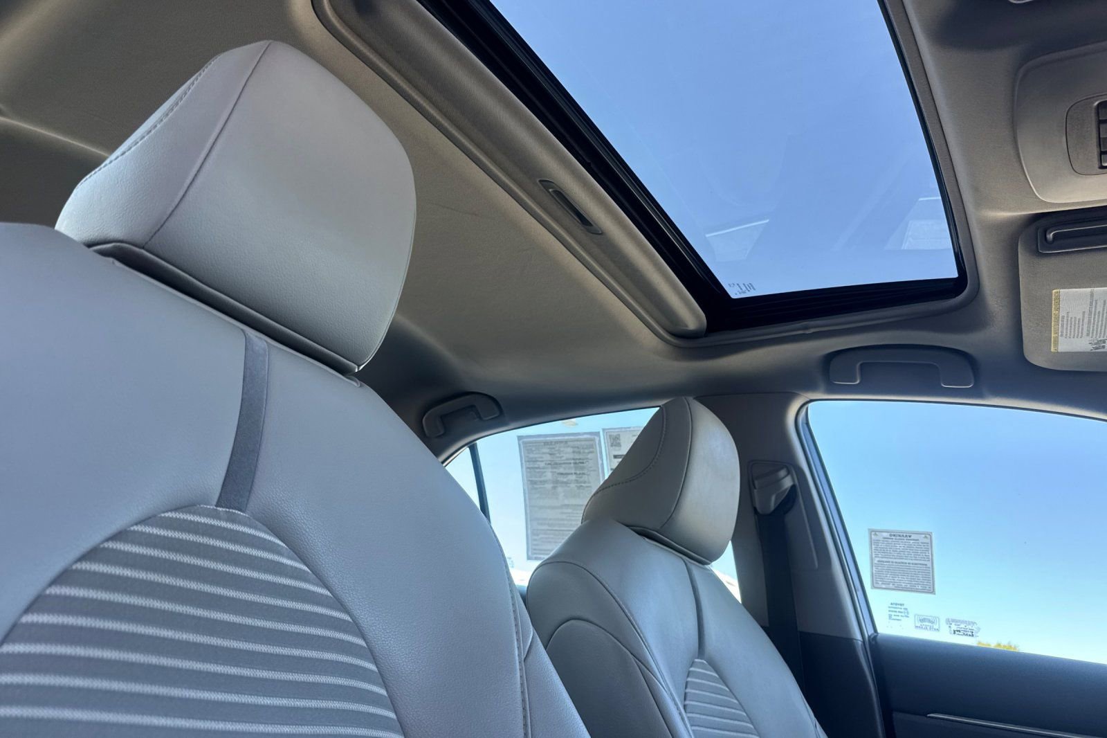 Used 2018 Toyota Camry SE w/ Audio Package FWD image 8