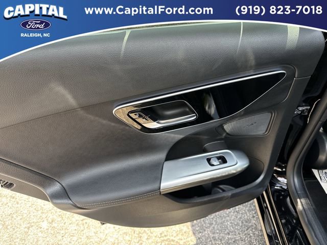 Used 2025 Mercedes-Benz C 300 4MATIC Sedan image 17