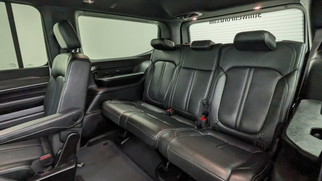 Used 2024 Jeep Wagoneer Series III image 36