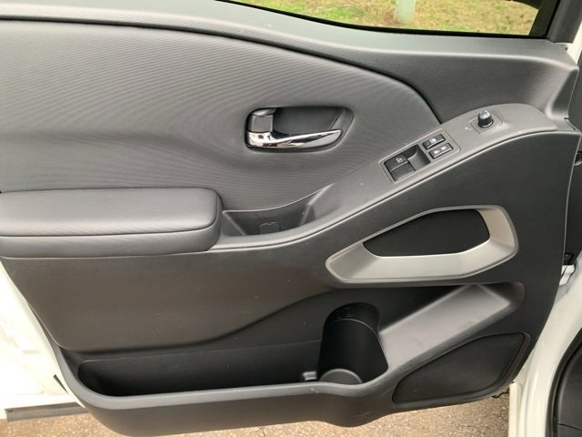 Used 2024 Nissan Frontier SV w/ SV Convenience Package image 8