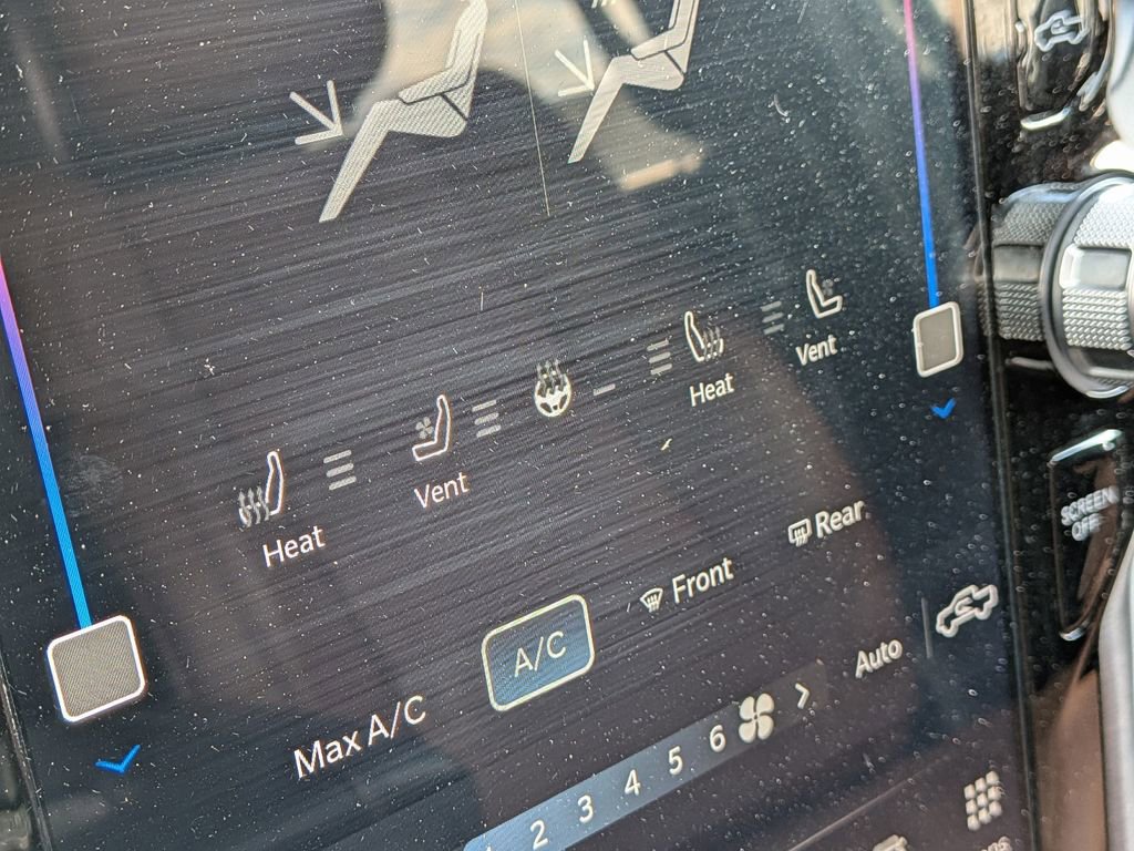 Used 2023 RAM 3500 Limited image 24