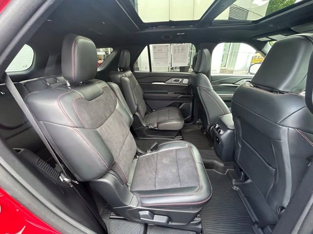 Certified 2025 Ford Explorer ST w/ Sun And Sound Package AWD/4WD image 16