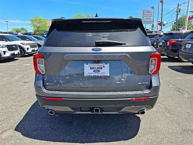 Certified 2023 Ford Explorer XLT w/ Equipment Group 202A AWD/4WD image 9