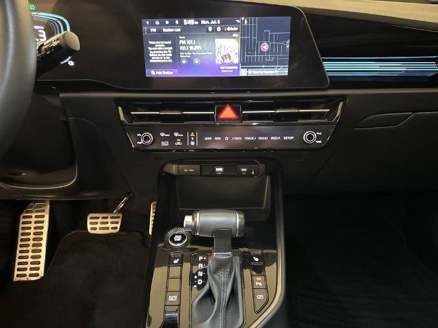 Used 2023 Kia Niro EX Touring FWD image 25