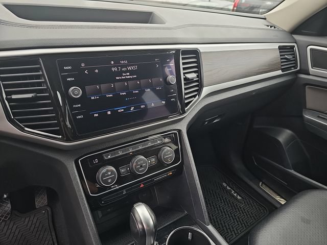 Used 2022 Volkswagen Atlas SE w/ Black Wheel Package FWD image 25