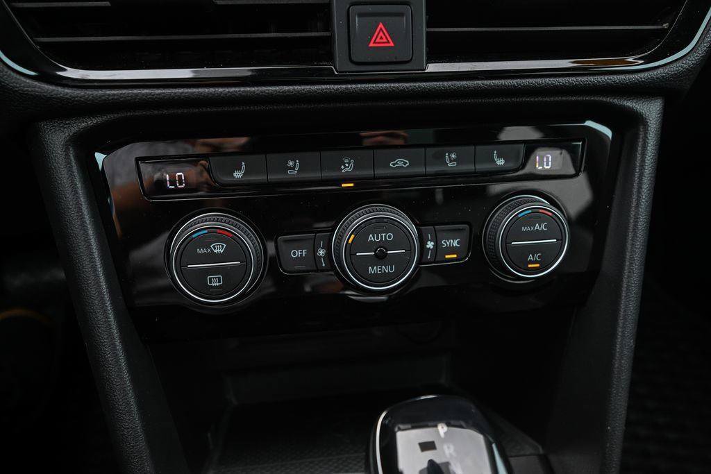 Used 2022 Volkswagen Taos SEL AWD/4WD image 34