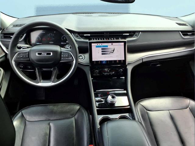 Used 2023 Jeep Grand Cherokee L Limited AWD/4WD image 25
