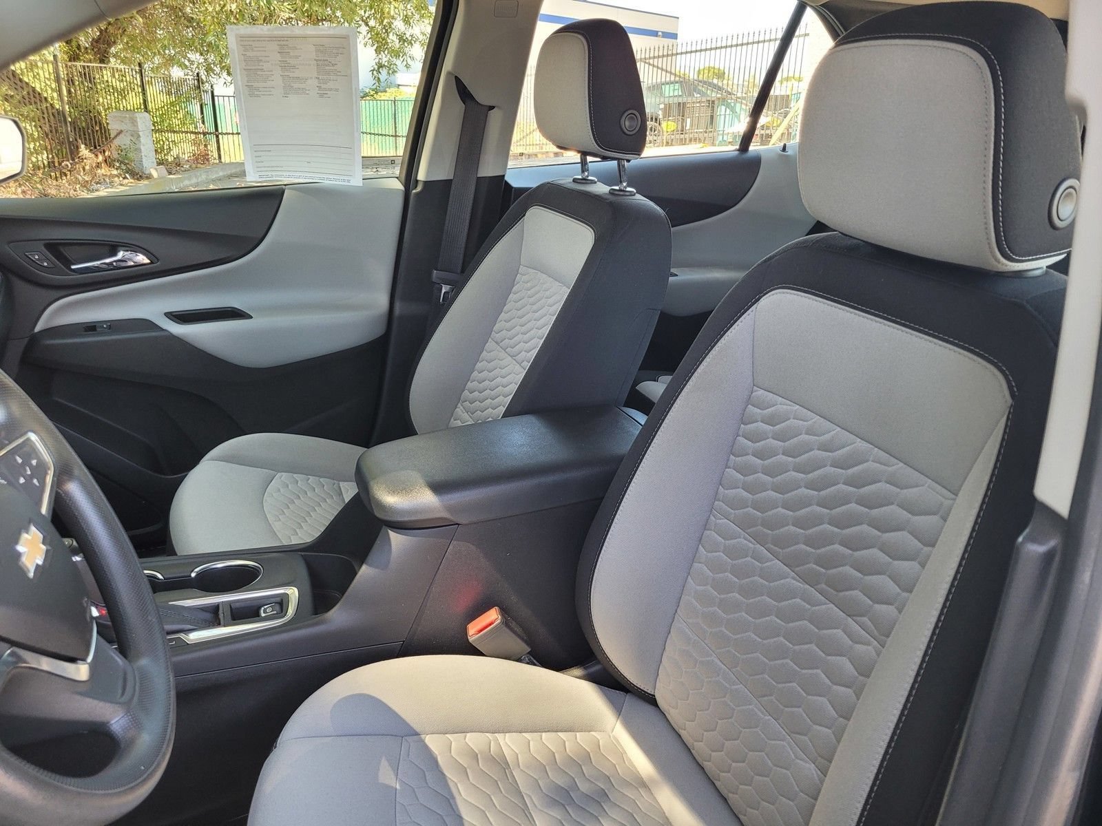 Used 2021 Chevrolet Equinox LS AWD/4WD image 22