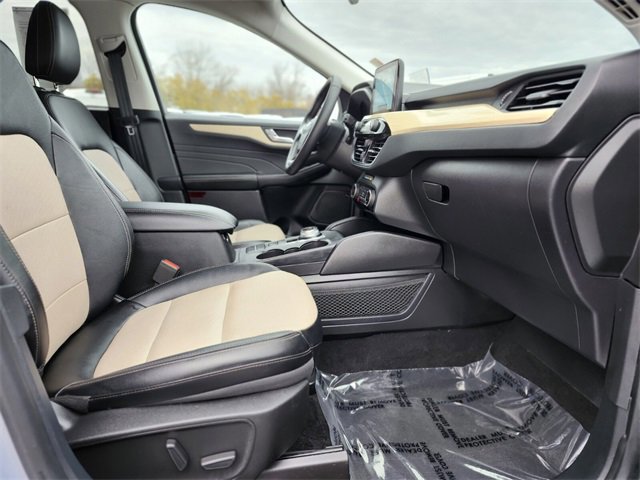 Certified 2022 Ford Escape Titanium w/ Titanium Elite Package image 11