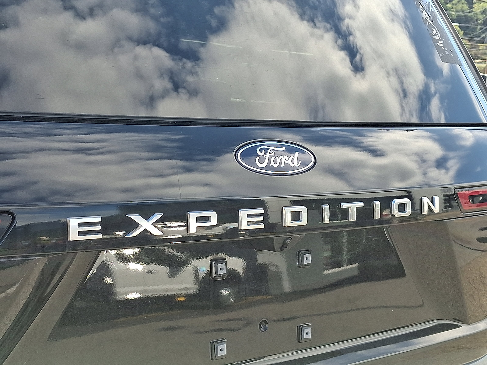 Certified 2025 Ford Expedition Max Platinum w/ Platinum Ultimate Package AWD/4WD image 29