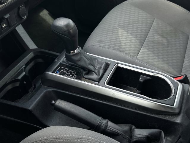 Used 2022 Toyota Tacoma SR5 RWD image 21