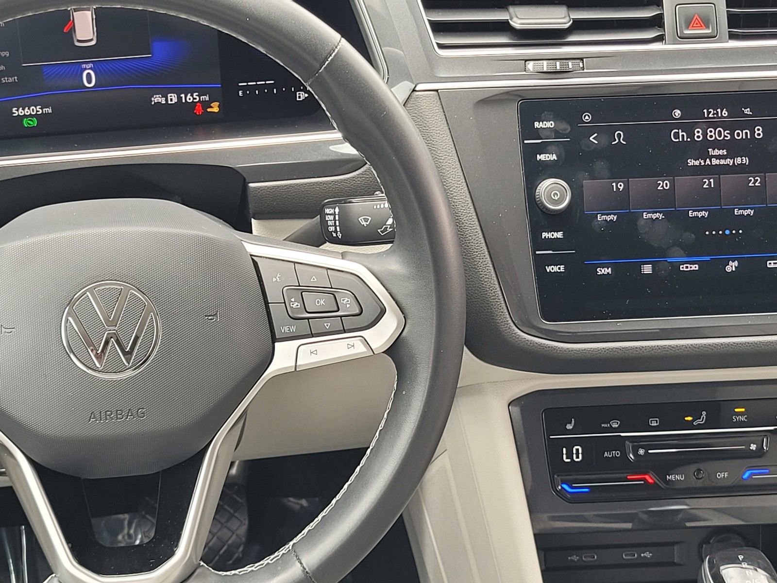 Used 2022 Volkswagen Tiguan SE FWD image 14