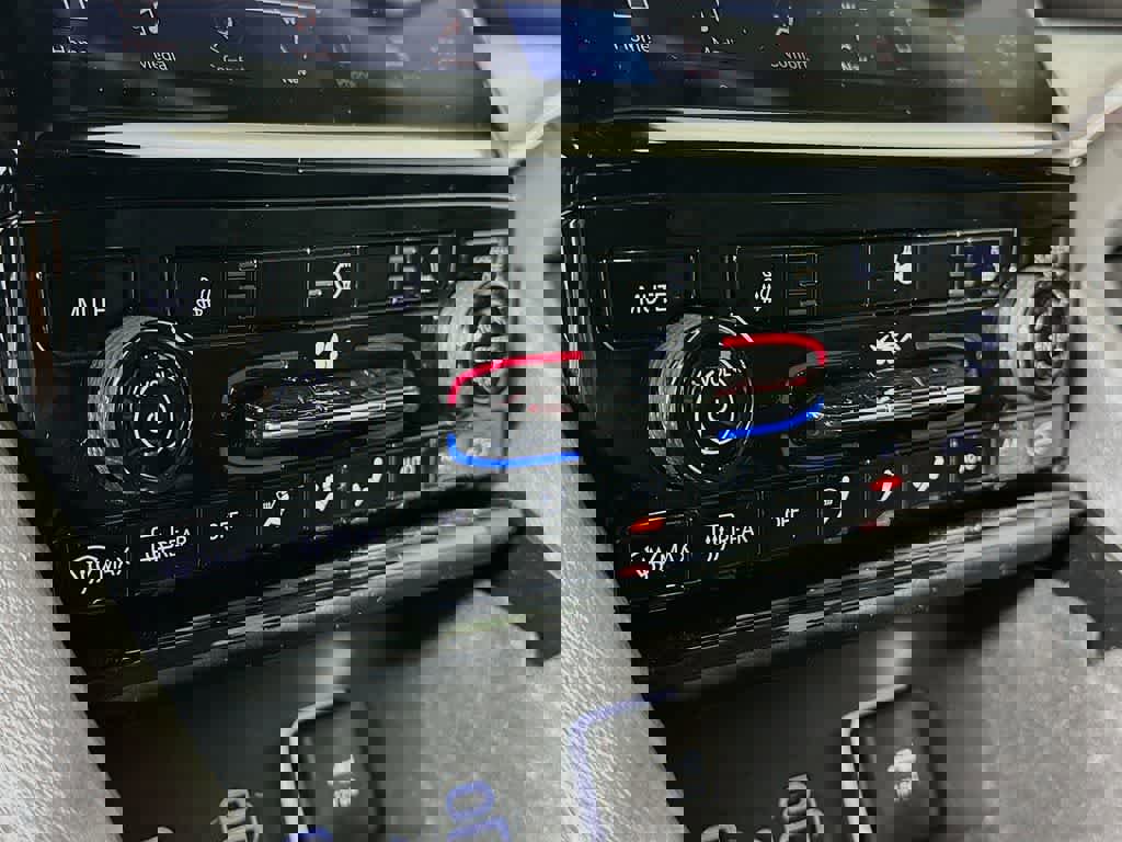 Used 2022 Jeep Grand Cherokee L Limited image 20