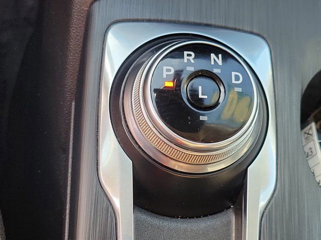 Certified 2020 Ford Escape SE image 27