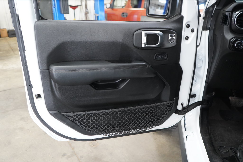 Used 2021 Jeep Wrangler Unlimited Rubicon w/ Trailer Tow Package AWD/4WD image 16