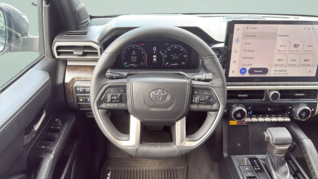 Used 2025 Toyota Tacoma Limited AWD/4WD image 22
