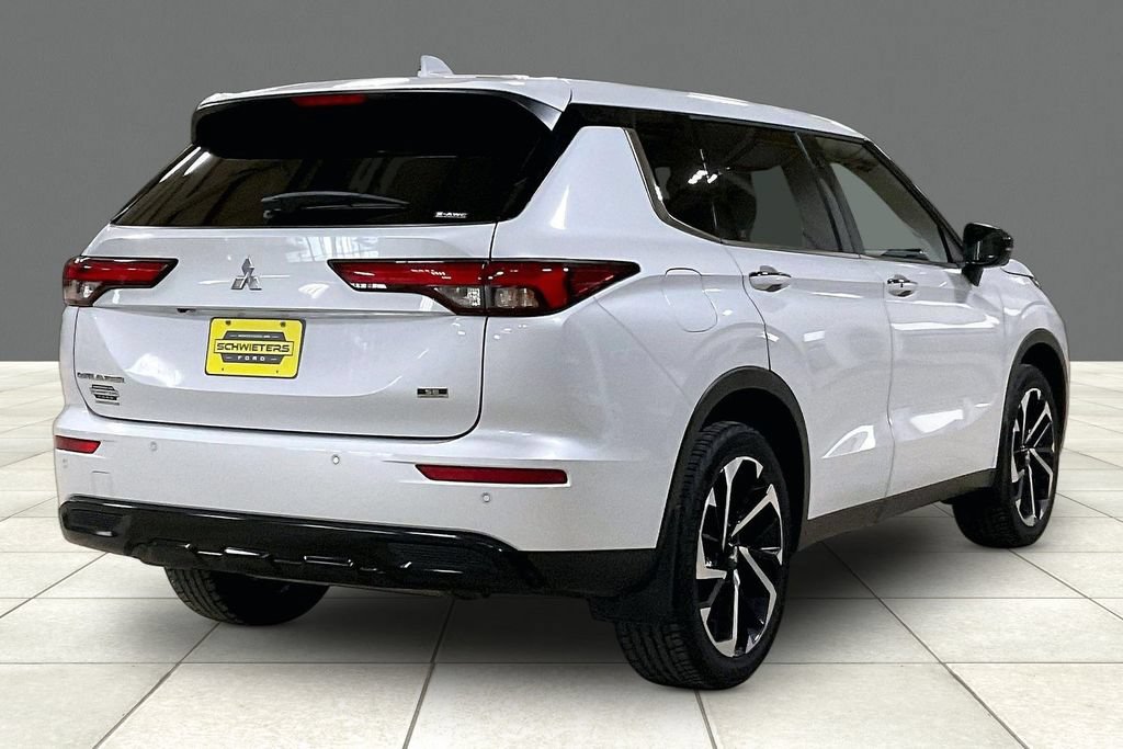 Used 2023 Mitsubishi Outlander SE AWD/4WD image 12