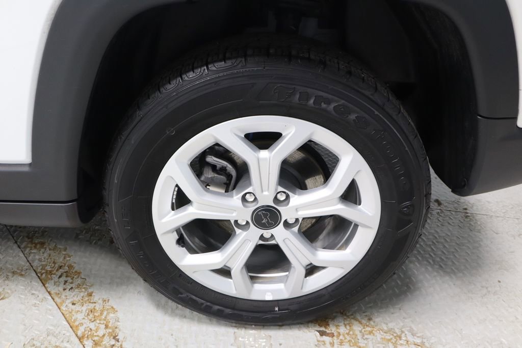 Used 2025 Jeep Compass Latitude image 18