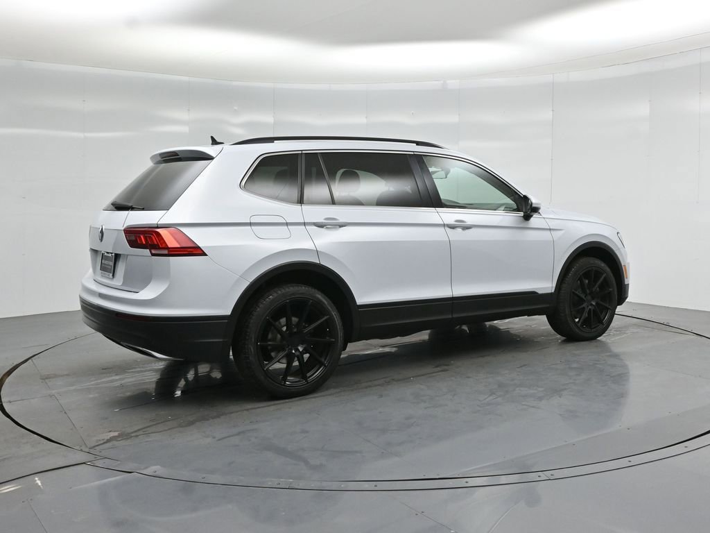 Used 2019 Volkswagen Tiguan SE w/ Panoramic Sunroof Package FWD image 26