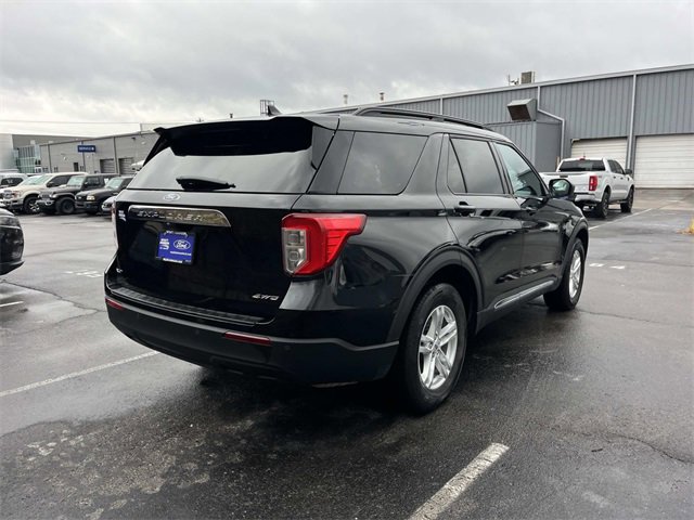 Certified 2023 Ford Explorer XLT image 3