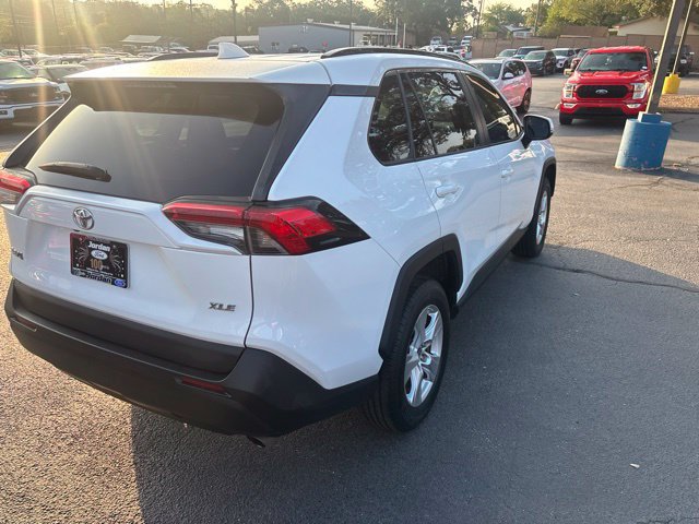 Used 2021 Toyota RAV4 XLE FWD image 7