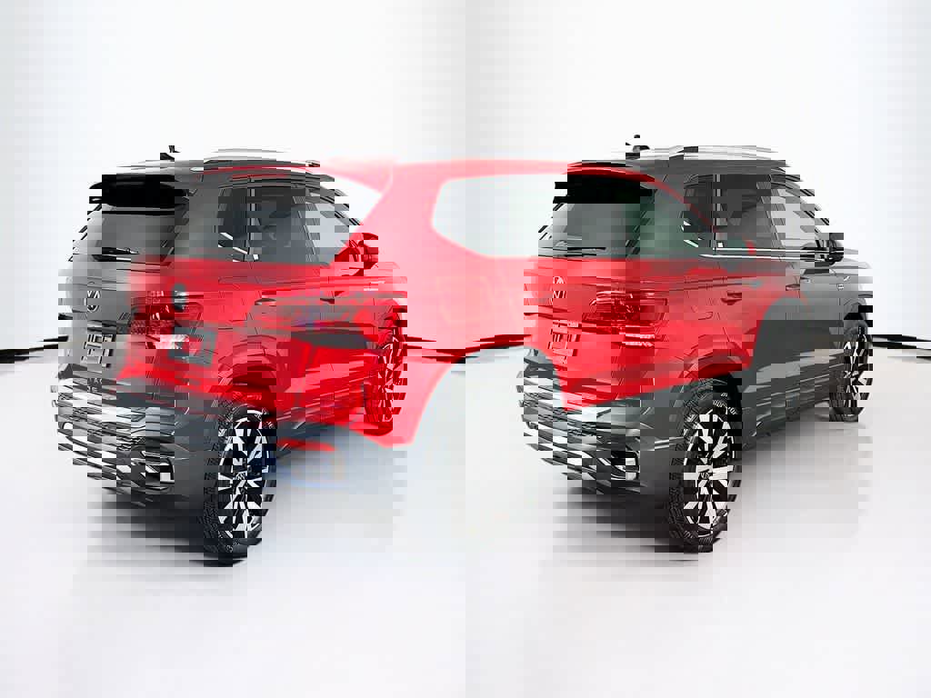 Used 2023 Volkswagen Taos SE w/ Panoramic Sunroof Package image 25