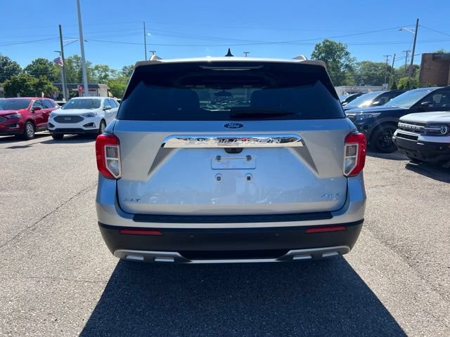 Certified 2024 Ford Explorer XLT w/ Equipment Group 202A AWD/4WD image 5