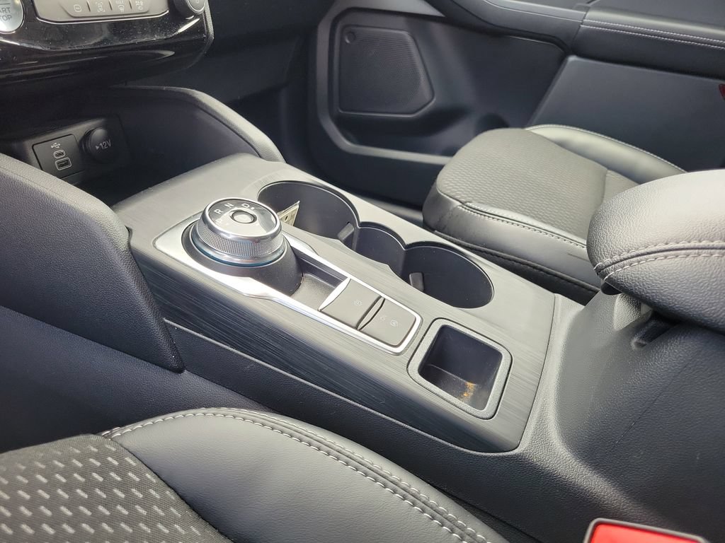Certified 2025 Ford Escape SE FWD image 29
