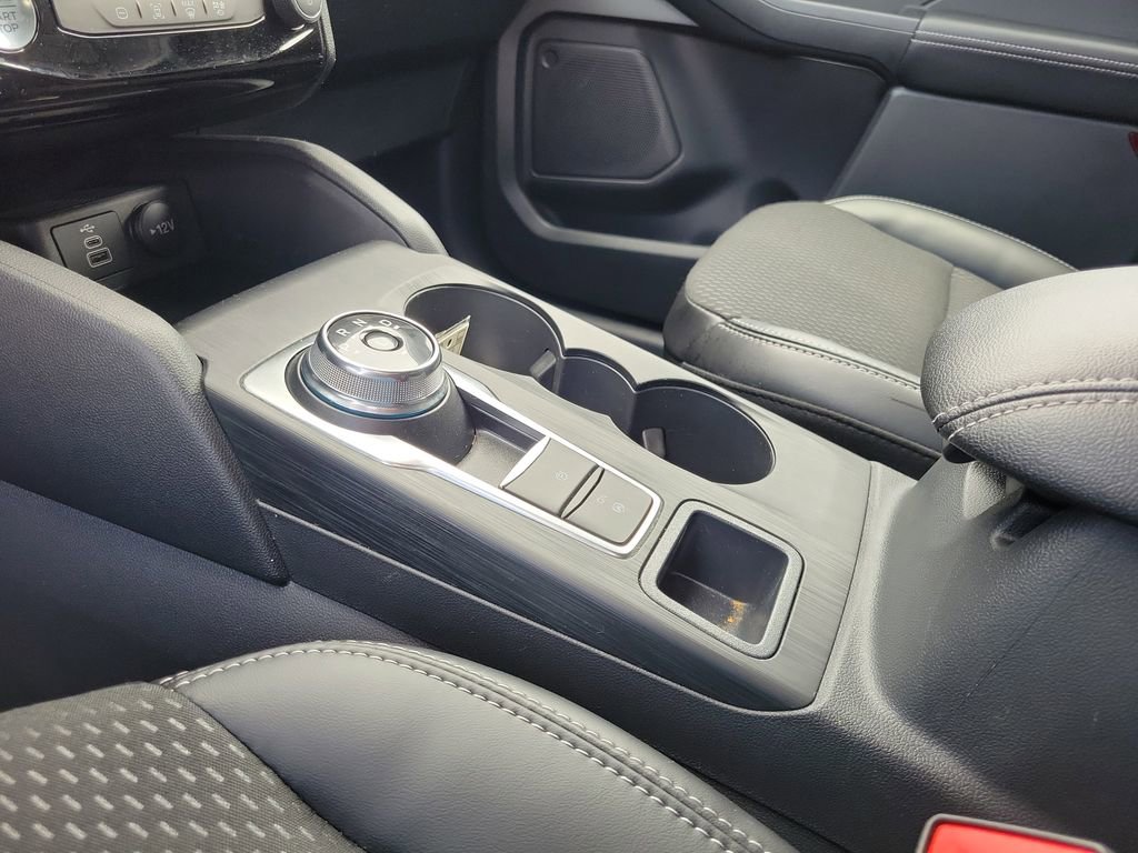 Certified 2025 Ford Escape SE FWD image 29