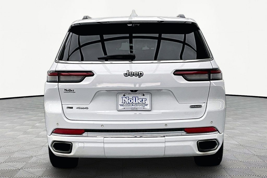Used 2022 Jeep Grand Cherokee L Overland w/ Luxury Tech Group IV AWD/4WD image 4