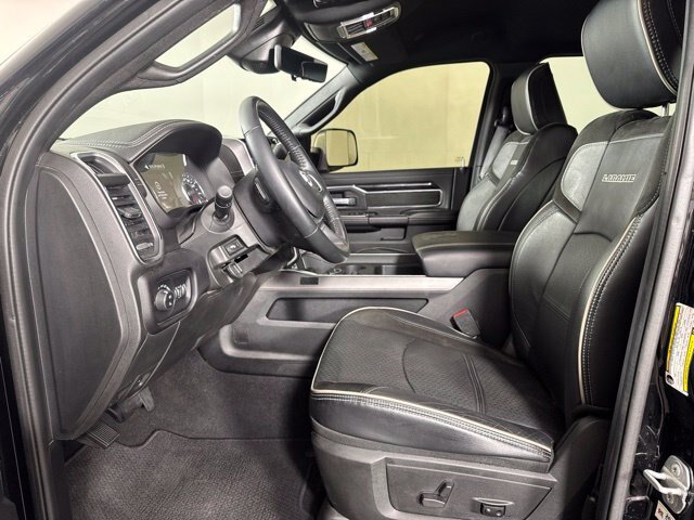 Used 2022 RAM 2500 Laramie w/ Night Edition AWD/4WD image 10