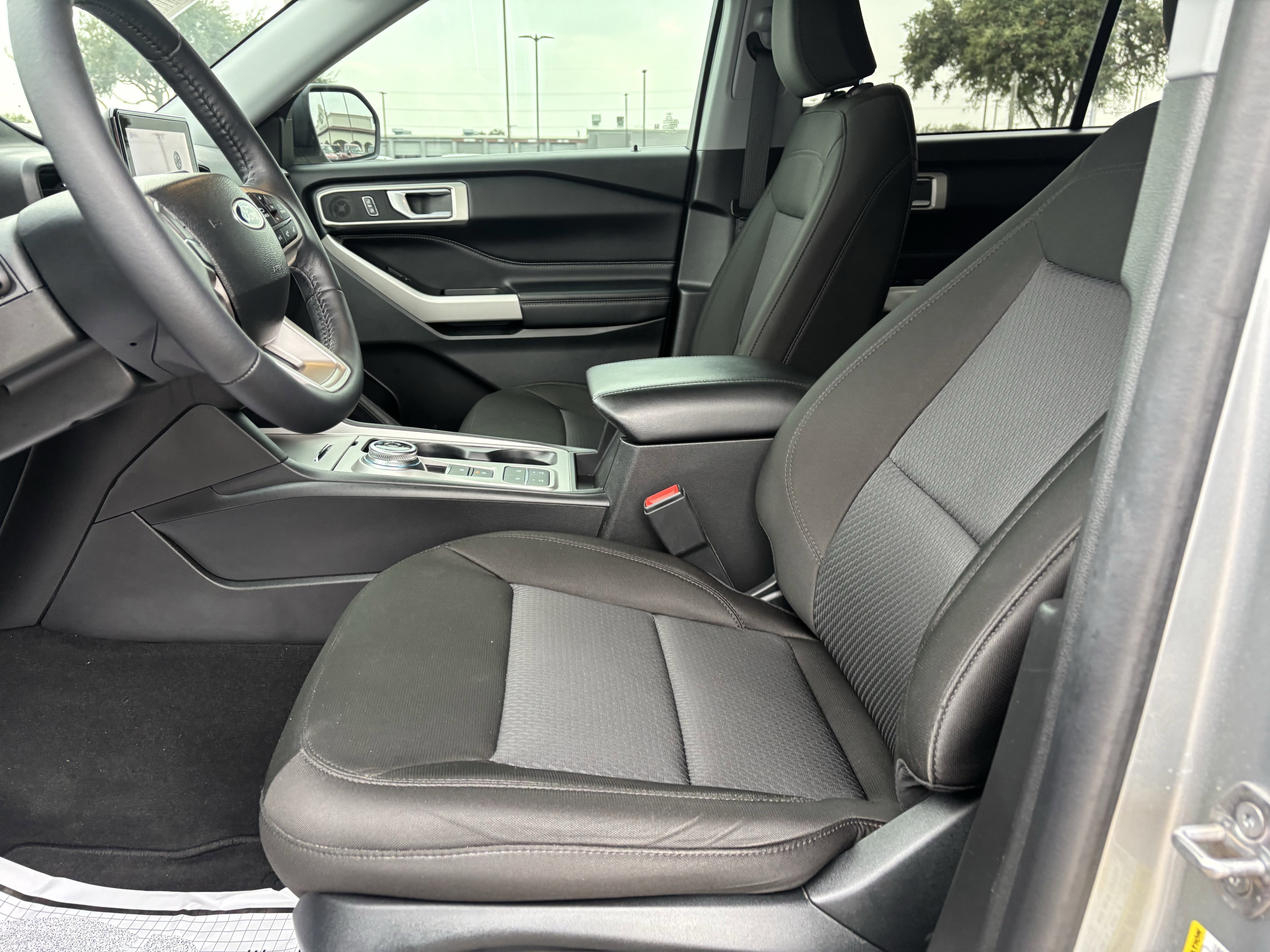 Certified 2023 Ford Explorer XLT image 10